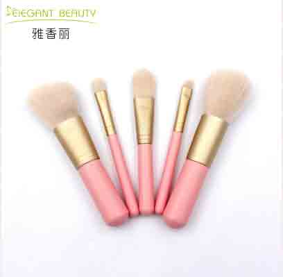 化妝刷工具對制作原料的都有什么樣的要求呢？