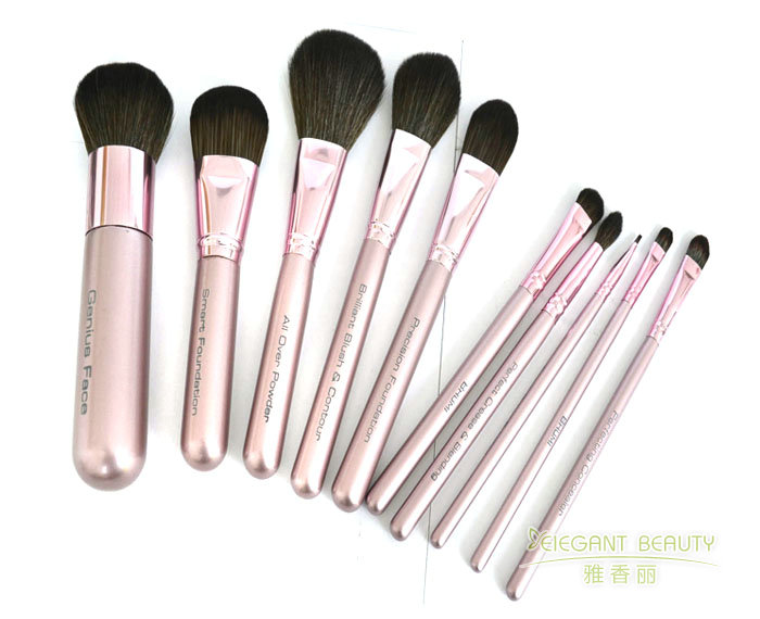 定制成套化妝刷時(shí)，有哪些個(gè)性化選項(xiàng)可供客戶選擇？